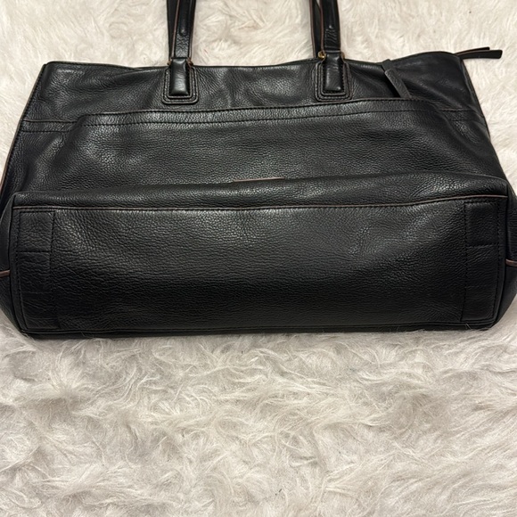 Fossil Black Leather Bag/Tote pre-owned. - Picture 3 of 7